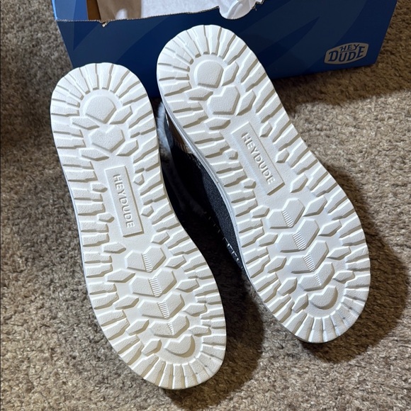 Hey Dude Denny Faux Shearling Gray Fur-Lined Women's Shoes- Unworn - Picture 7 of 11